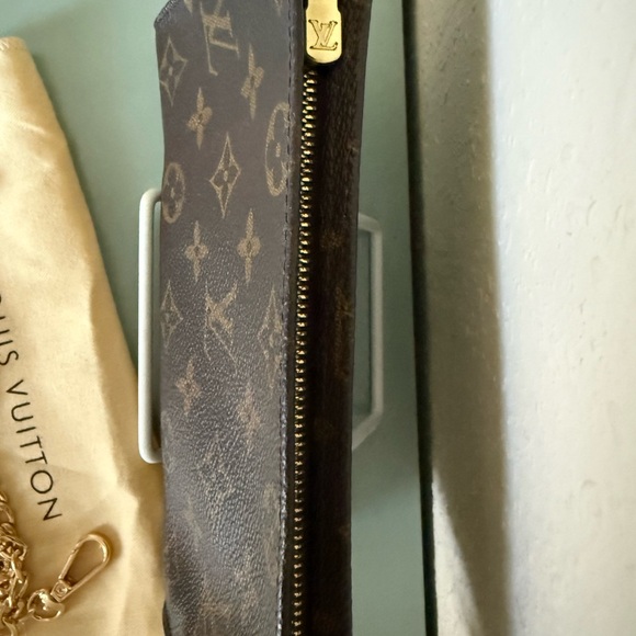 Louis Vuitton Pochette Wallet Monogram Zip Top - Picture 6 of 7